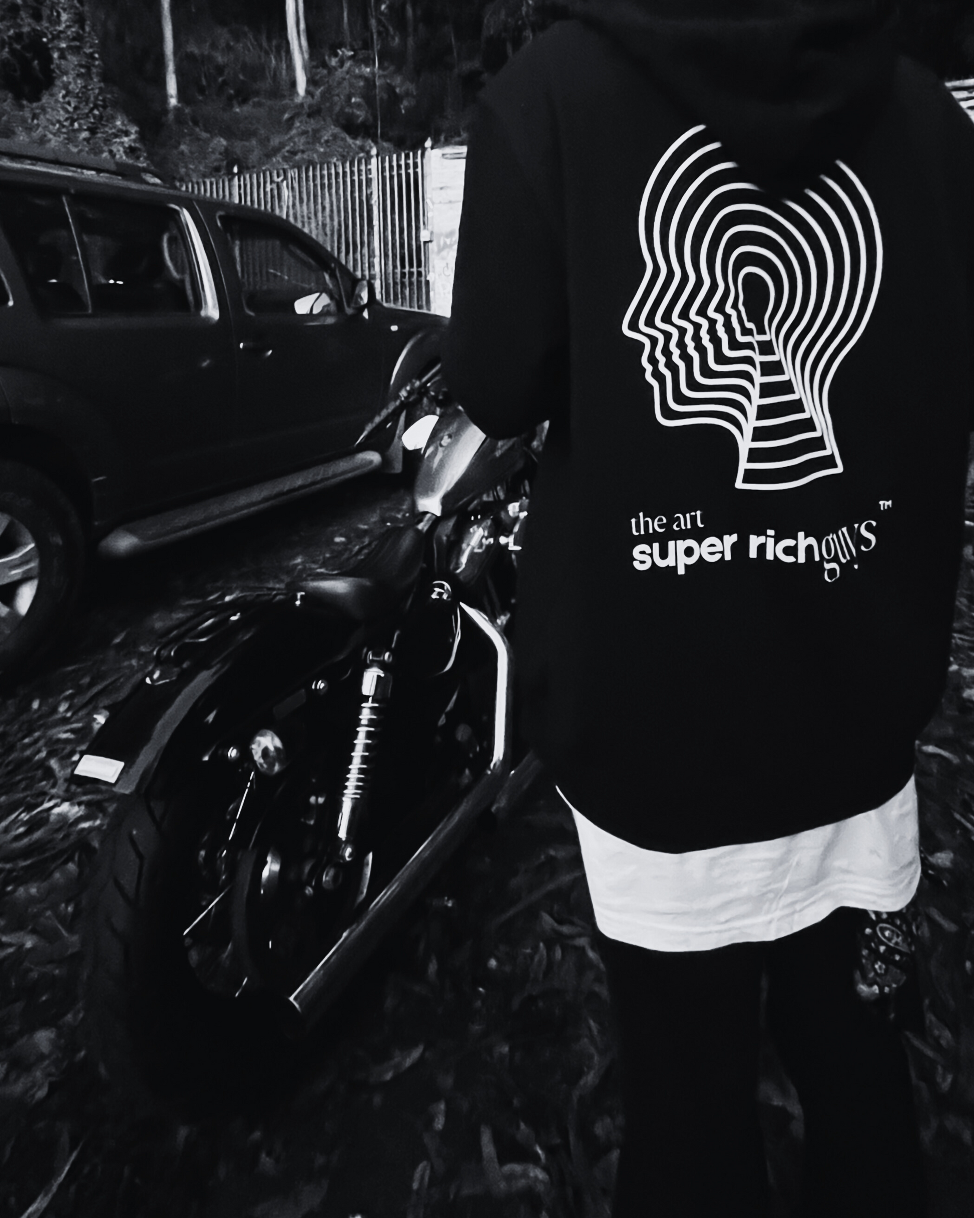 SUPER RICH GUYS HOODIE  - The Art®