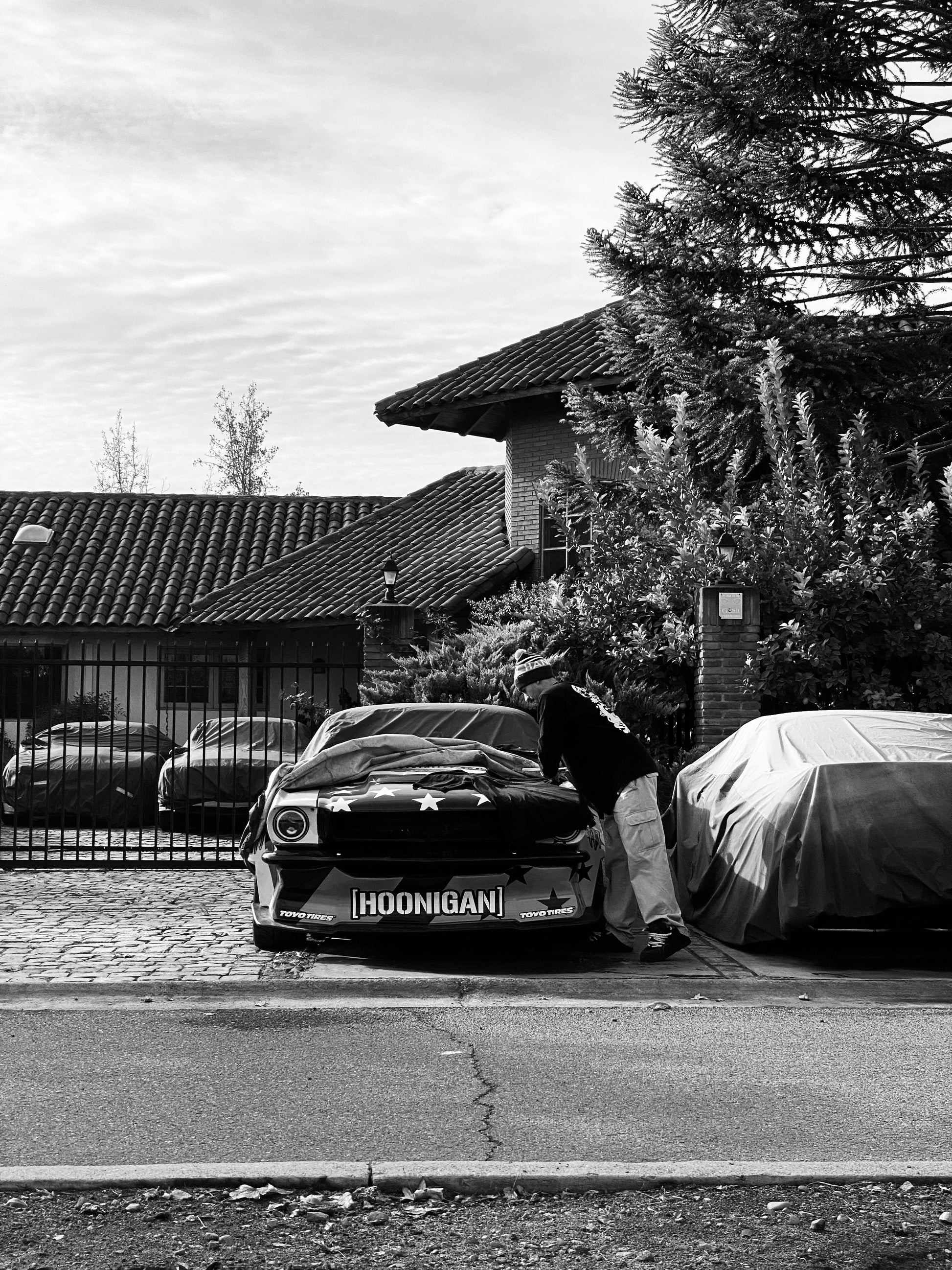 8” TEE – LIMITED DROP