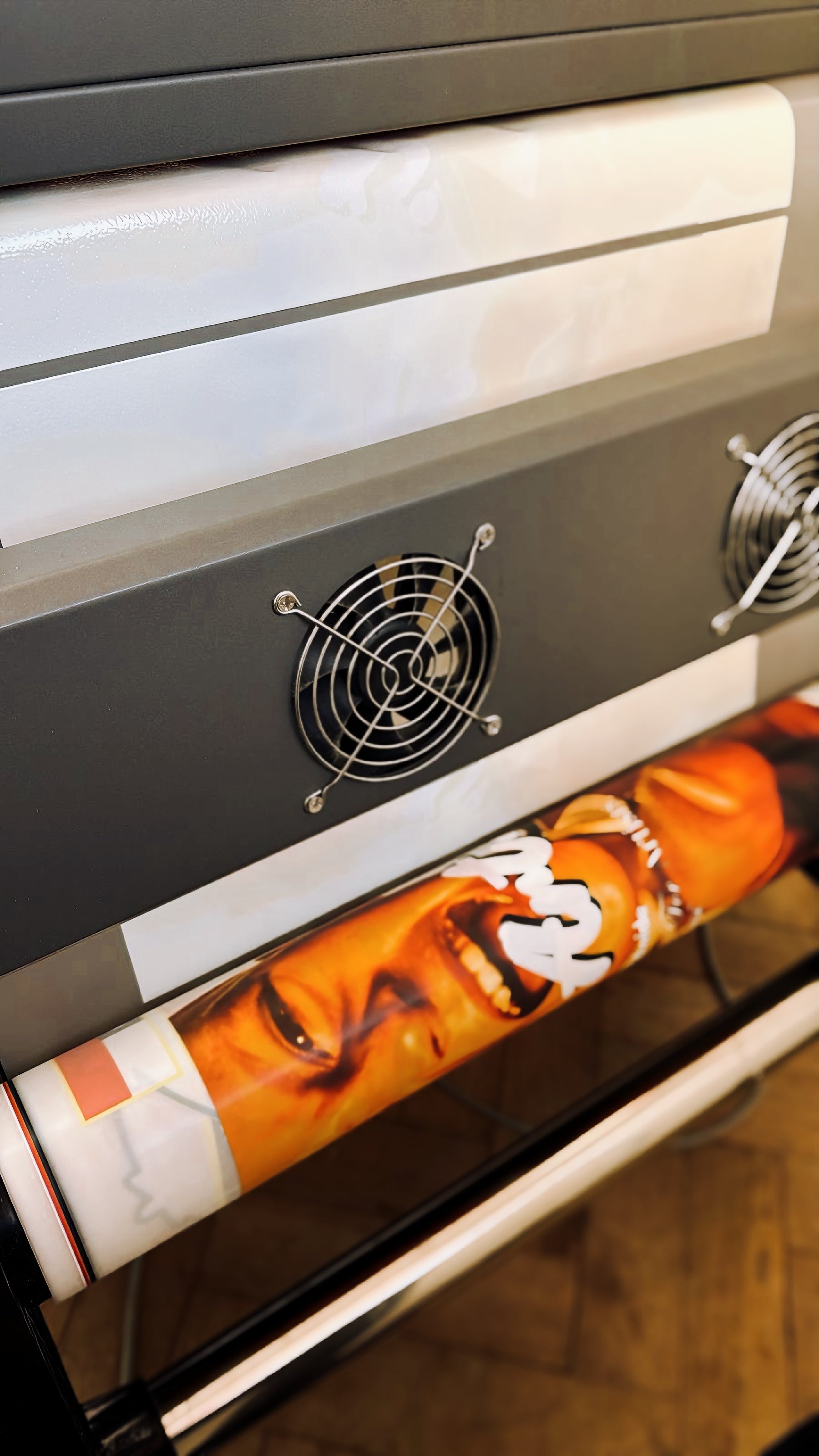 YOUNG & RICH – HOODIE