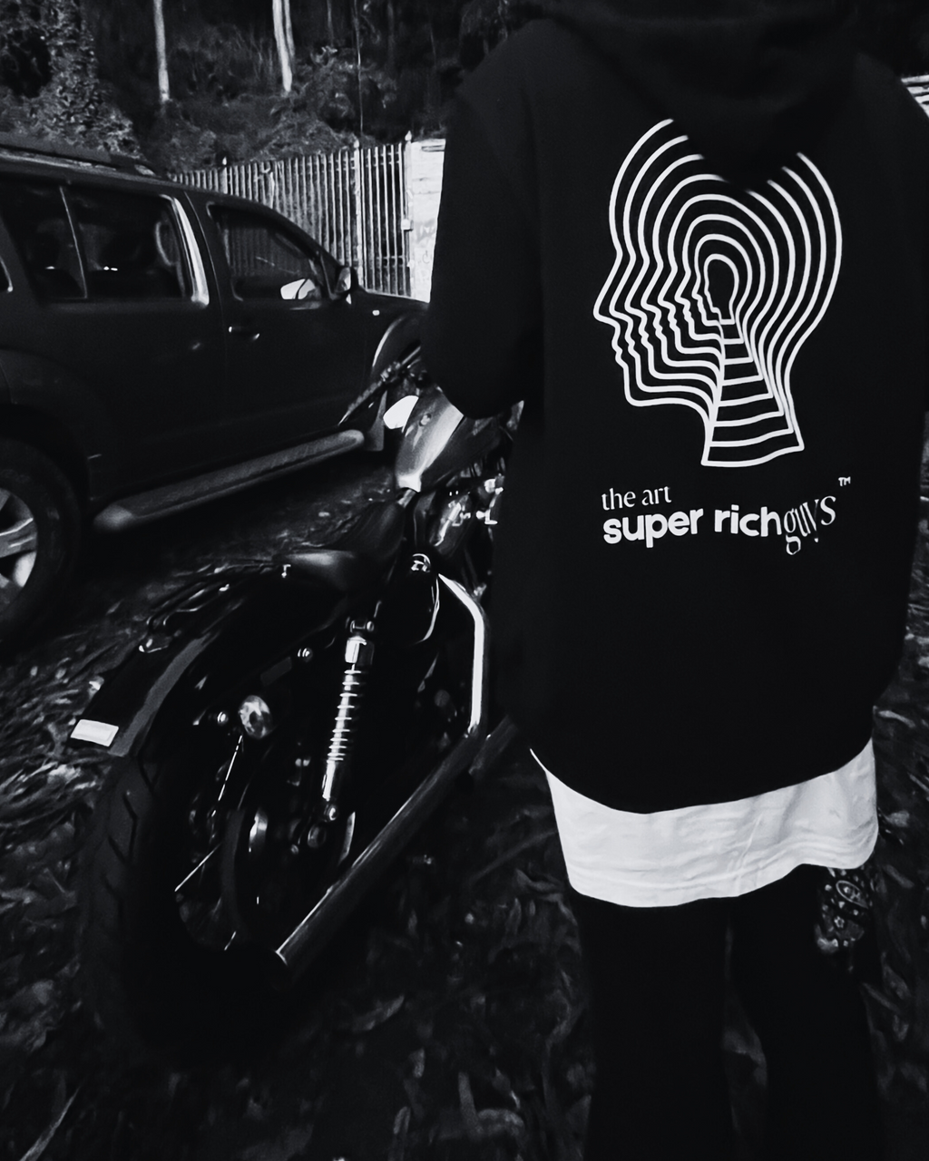 SUPER RICH GUYS HOODIE  - The Art®