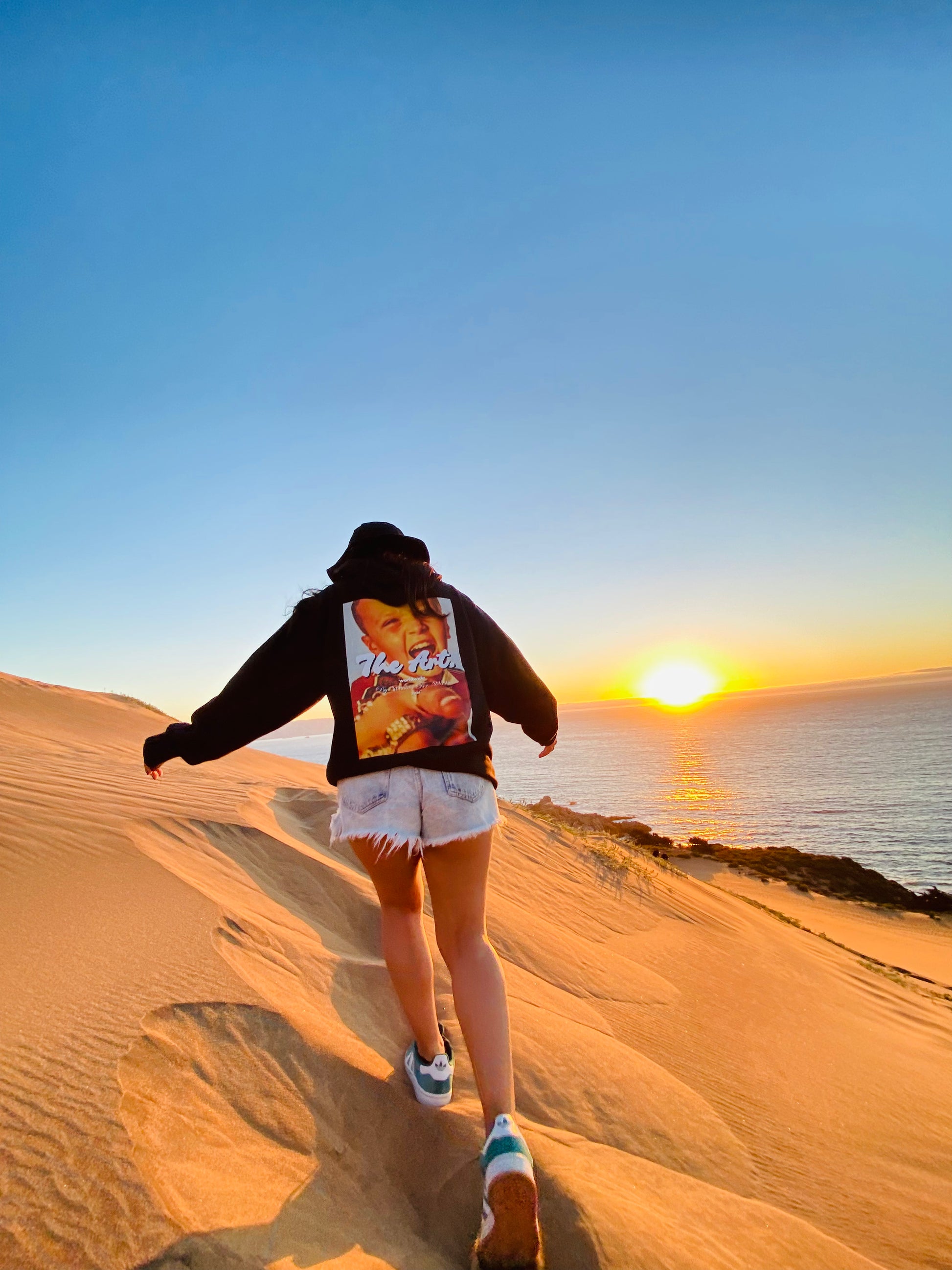 YOUNG & RICH – HOODIE