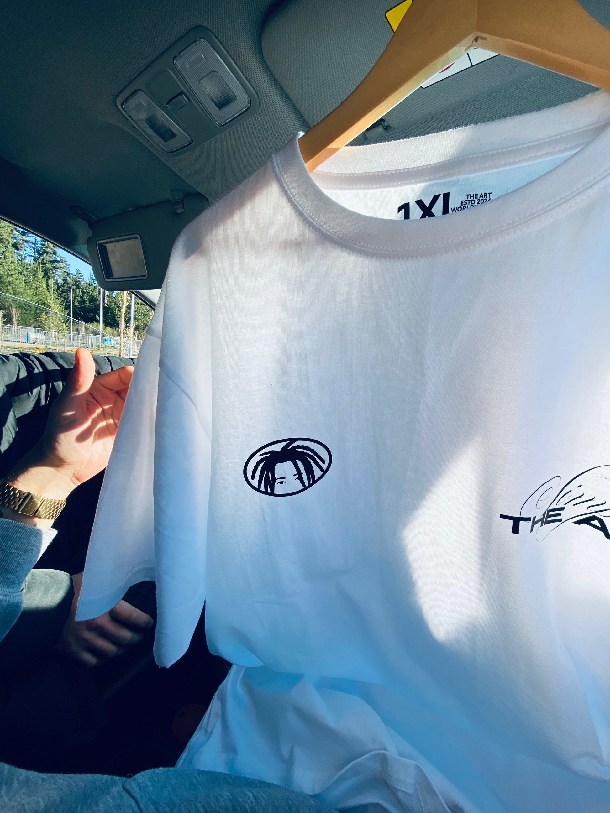 THE ART SIMPLE – TEE